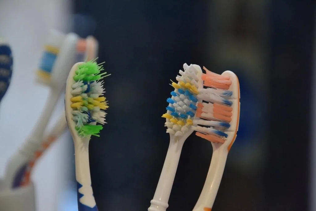 4 Lifestyle Changes to Implement for Longer Lasting Dental Implants